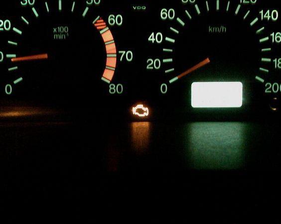 Значок Check Engine: как поступить, если в машине загорелся «чек»